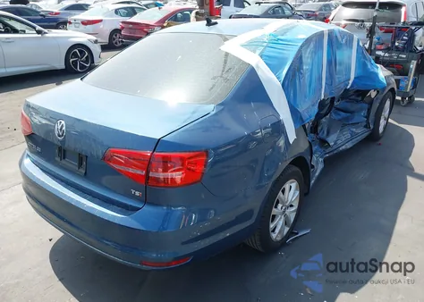 2015 Volkswagen Jetta 1.8T Se z USA, uszkodzony, nr VIN 3VWD17AJ6FM419312